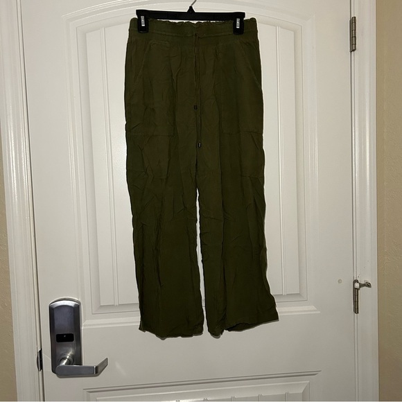 Abercrombie & Fitch Green Paper Bag Wide Leg Sweatpants Size Medium - Picture 1 of 10